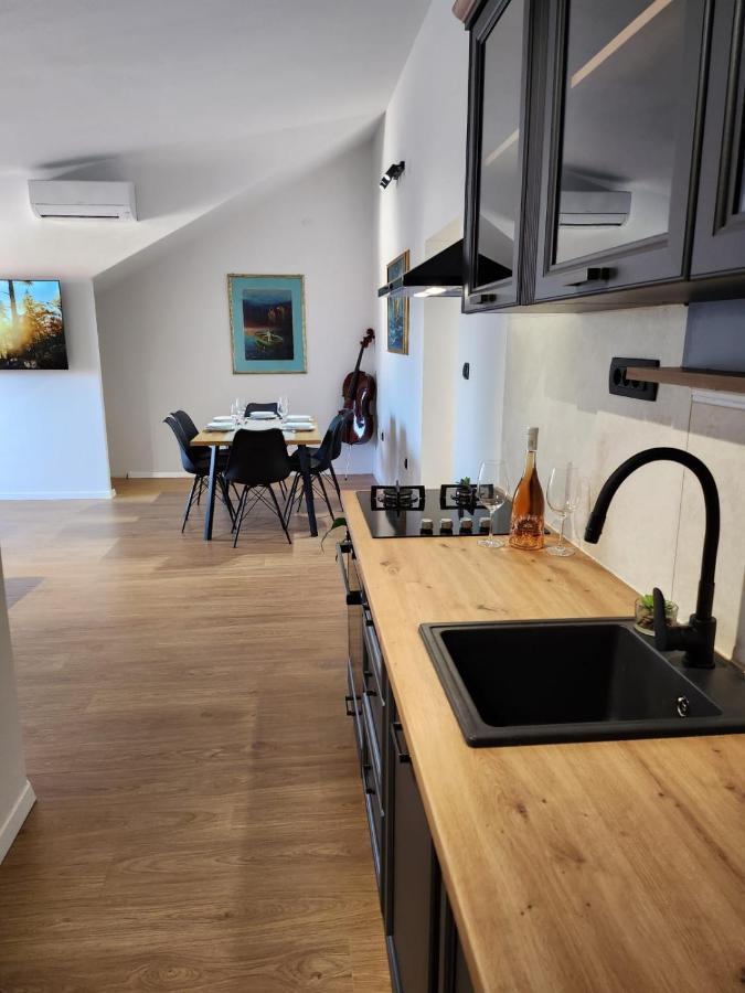 Apartman Libra Kaštela Eksteriør billede